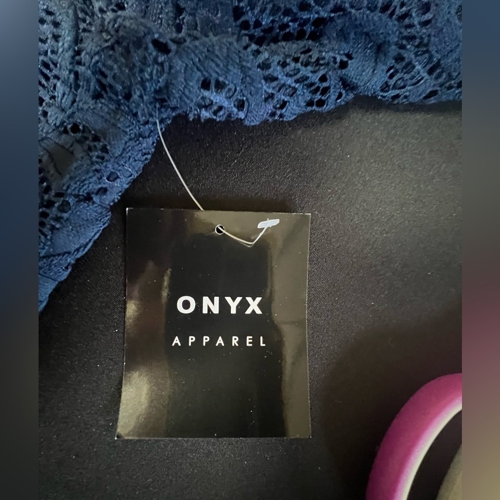 ONYX APPAREL NITE BLOUSE SIZE XL NAVY LACE OVERLAY W/SHEER LACE 3/4 SLEEVES - Picture 4 of 10